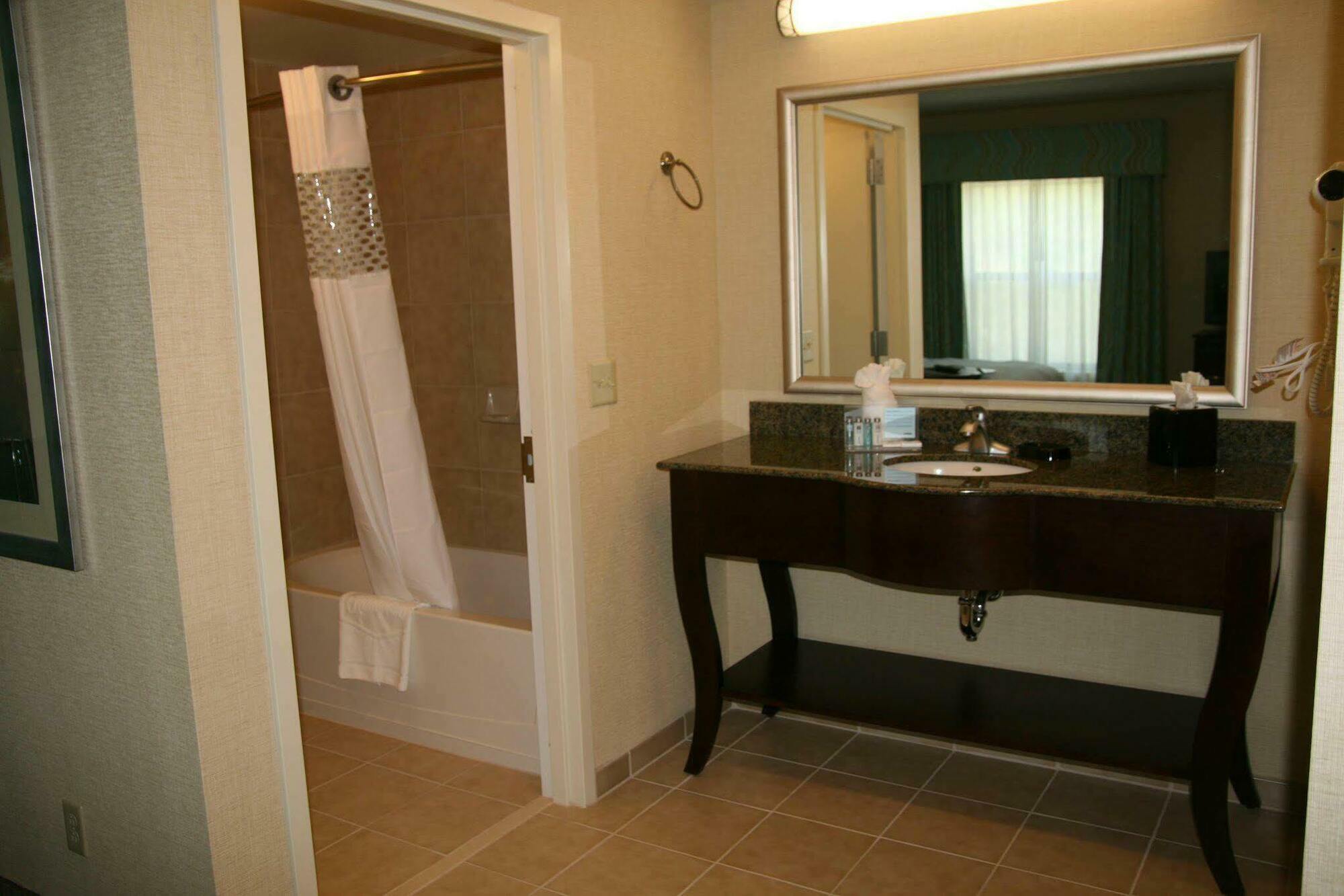 Hampton Inn & Suites ןילקס-בארה מראה חיצוני תמונה